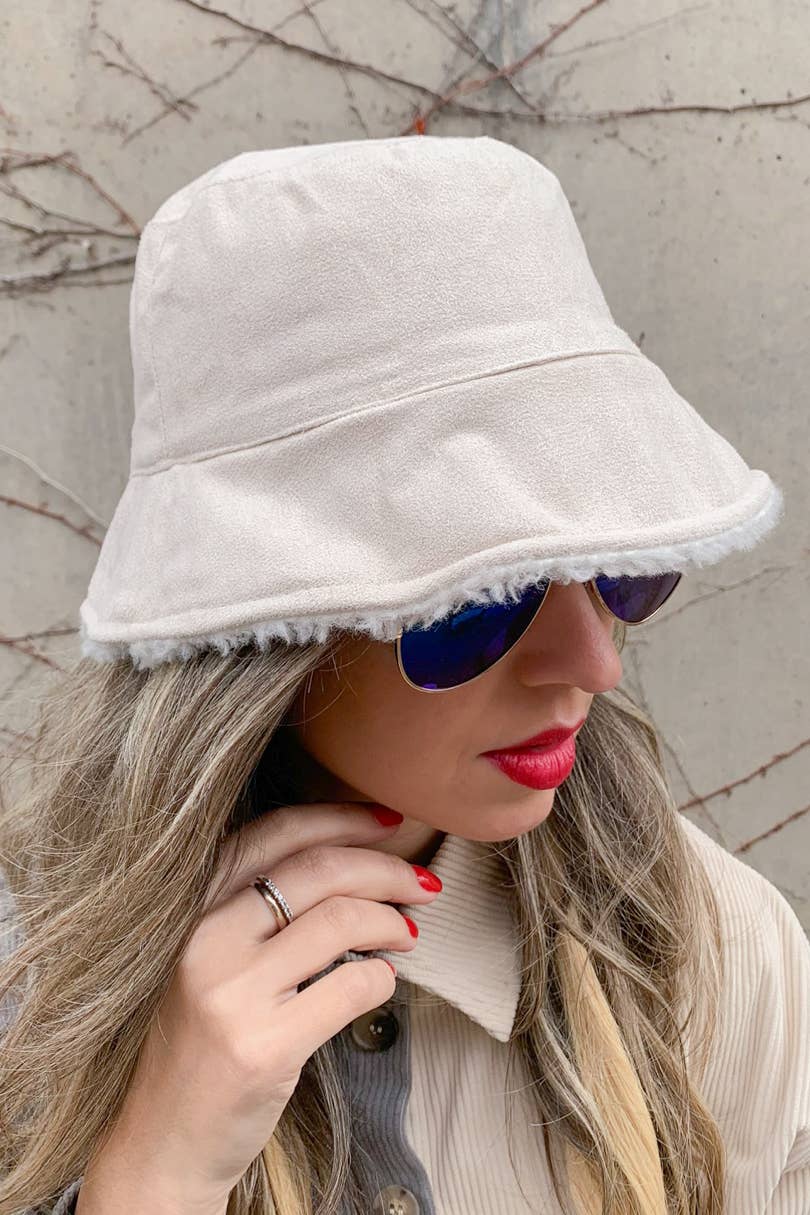 Chapeau bob réversible en sherpa doux