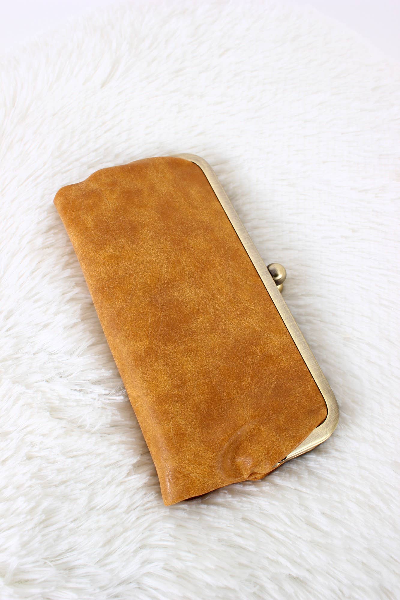 Lois Kiss Lock Clutch