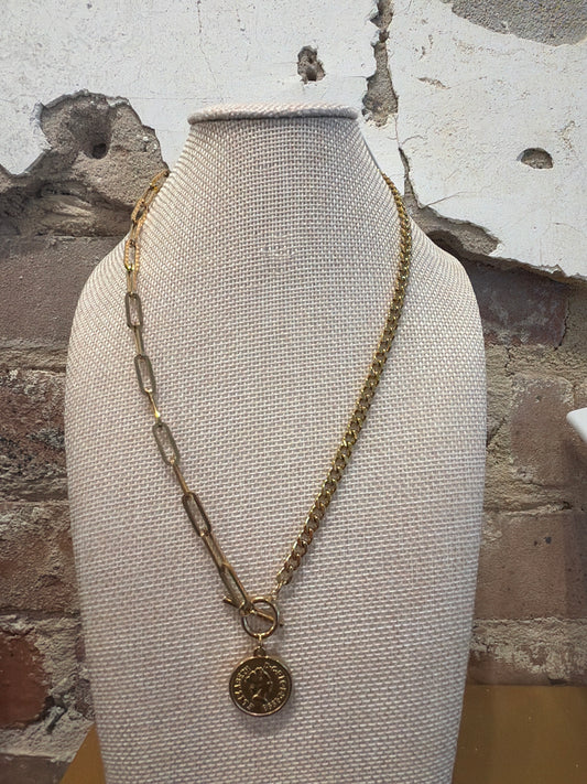 Chansutt necklace