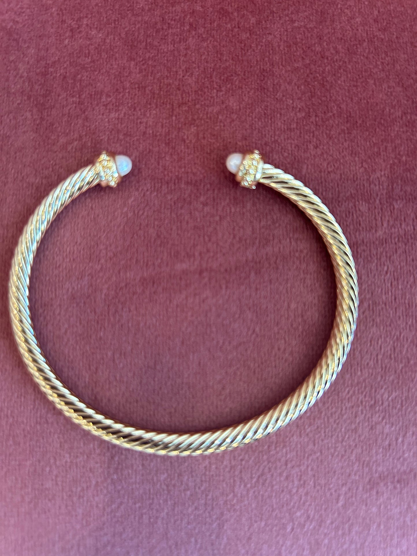 Pearl tip gold bracelet