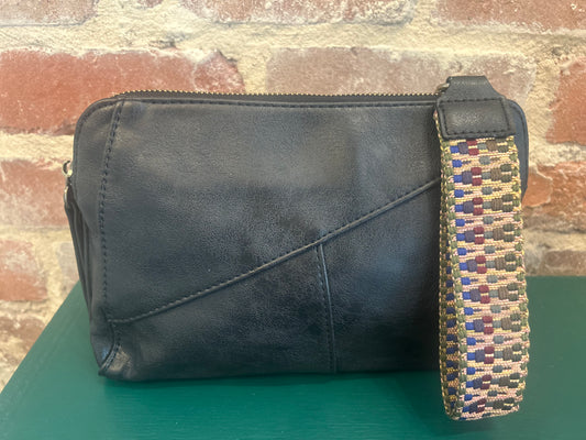 Gigi Crossbody in Black